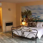 Fileas Art Hotel 3*